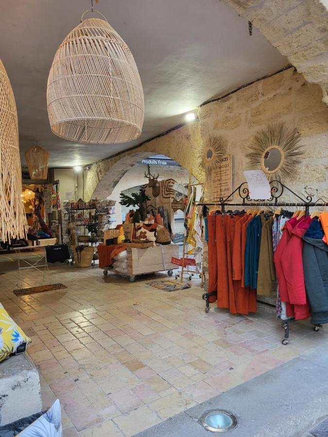Uzes, Au Coeur Du Centre Medieval Le Logis Du Consul Un Bien D'Exception Du Xvieme Siecle Exteriér fotografie