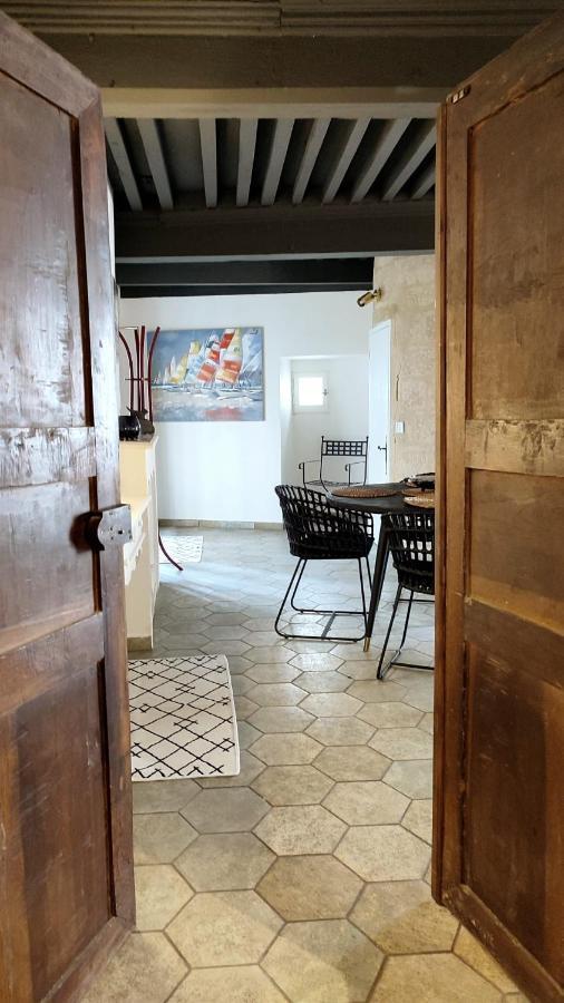 Uzes, Au Coeur Du Centre Medieval Le Logis Du Consul Un Bien D'Exception Du Xvieme Siecle Exteriér fotografie
